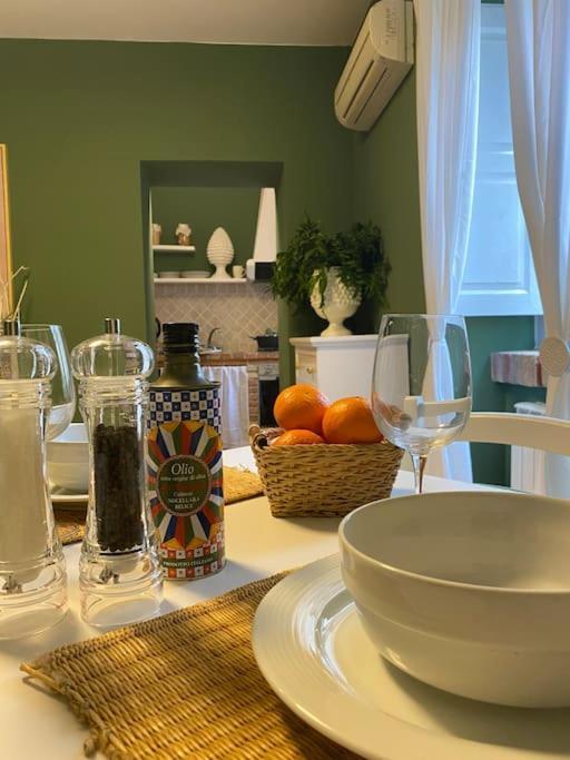 Casa Vacanza Al Duomo: チェファル エクステリア 写真